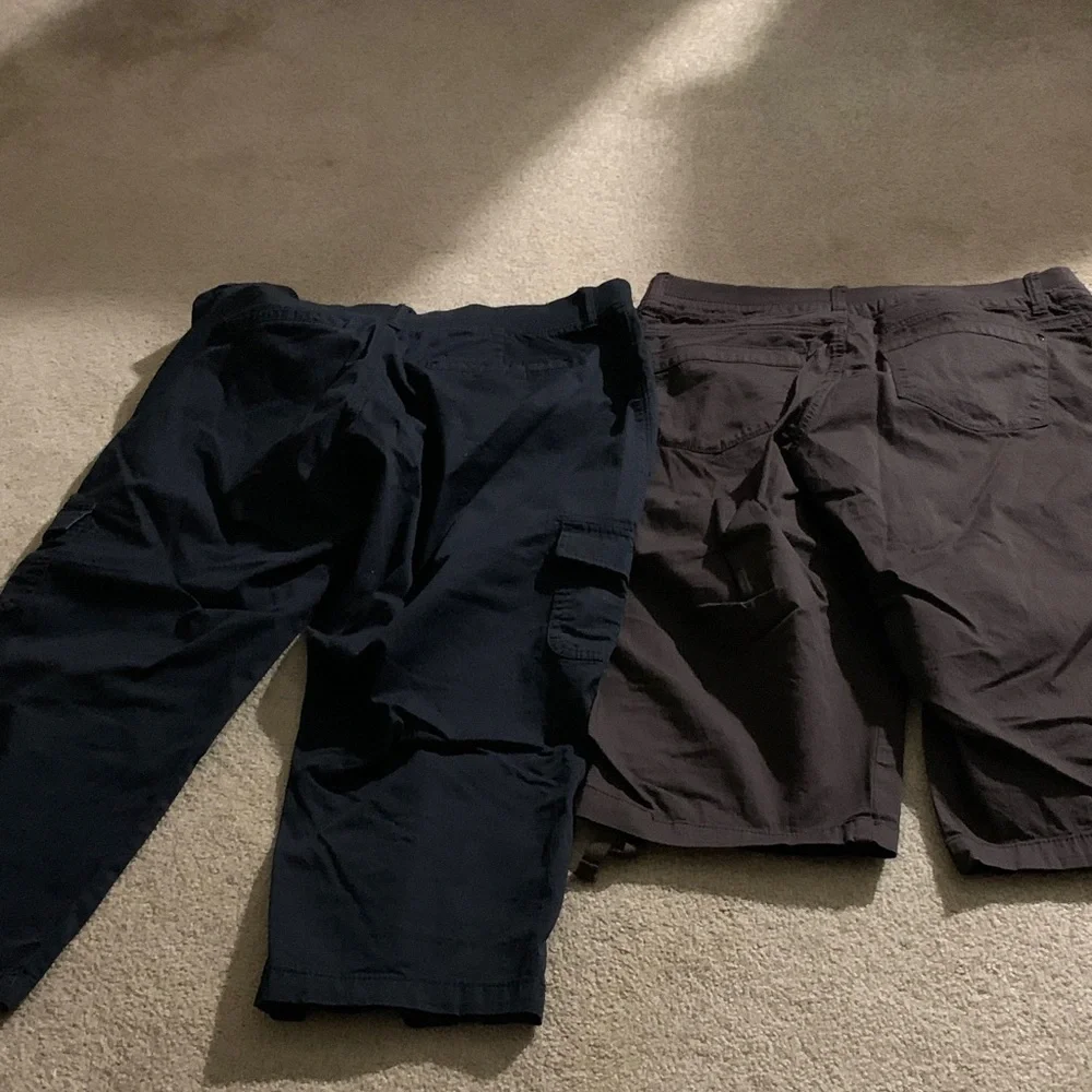 Lee Black Cargo Pants for Women 2 Pair one Black 1 Brown. $6.00 for Both - Picture 9 of 10